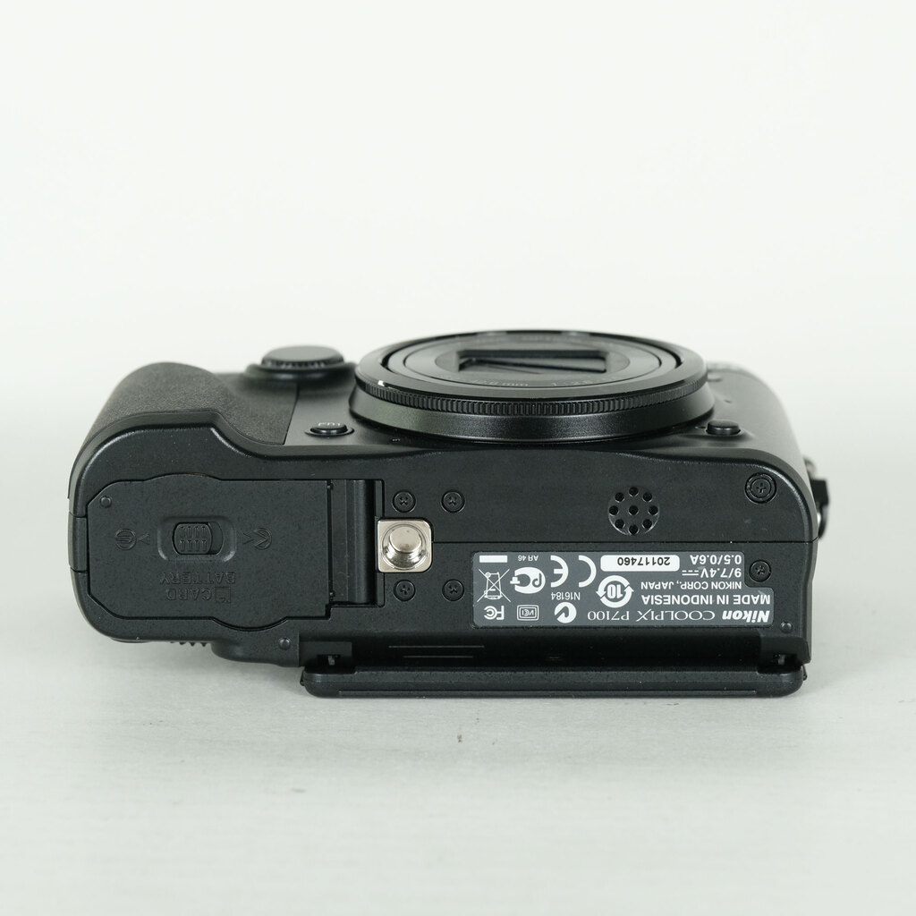 Nikon COOLPIX P7100 ブラックの出品 | ONE SCENE（ワンシーン）