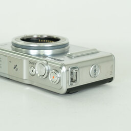 Nikon Nikon1 AW1 ボディ シルバー