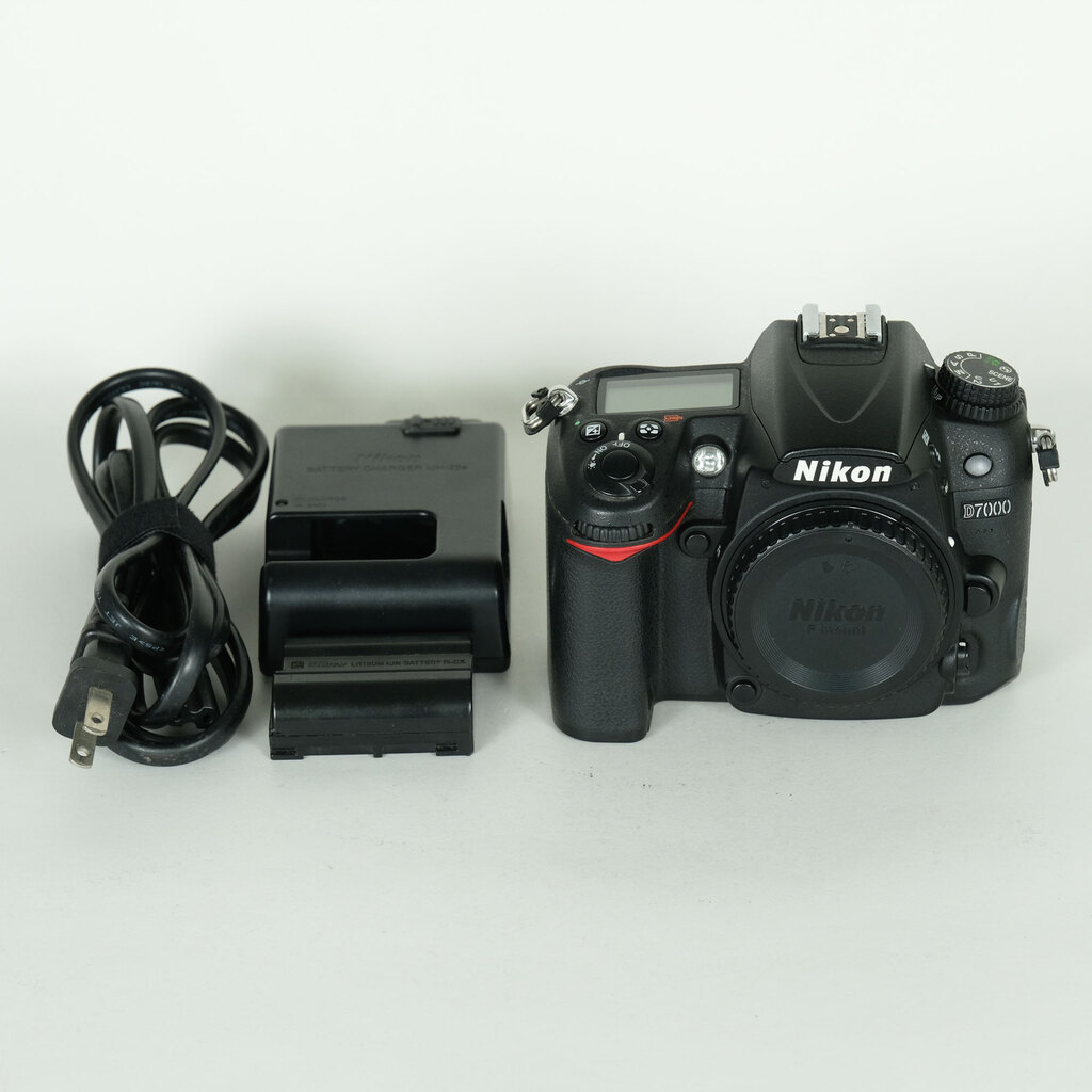 Nikon D7000の出品 | ONE SCENE（ワンシーン）