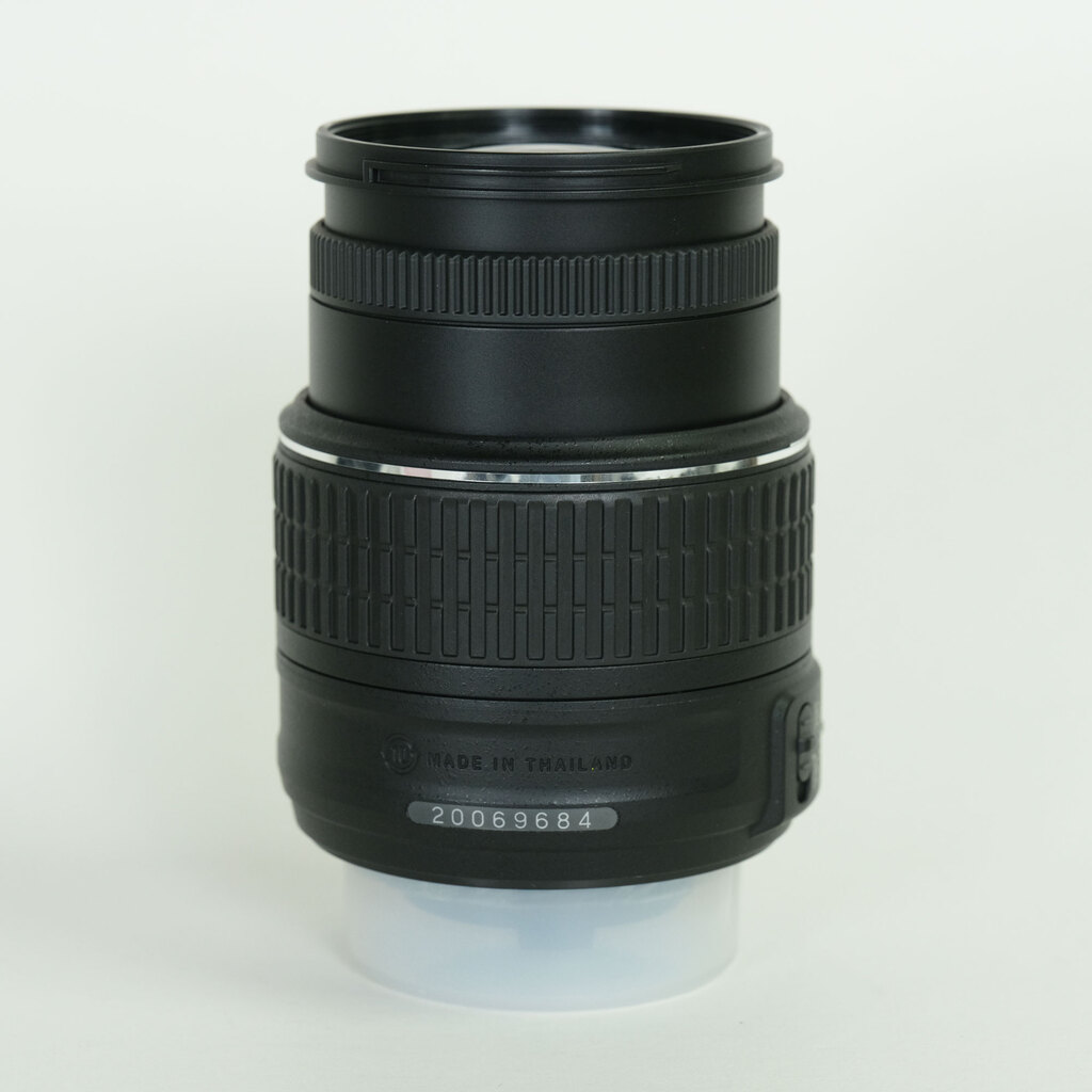 Nikon AF-S DX NIKKOR 18-55mm f3.5-5.6G VR II