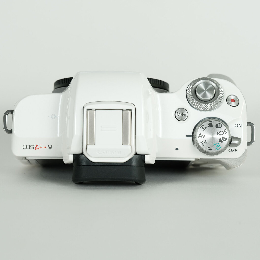 Canon EOS Kiss M