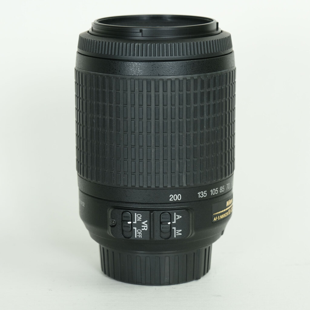 Nikon AF-S DX VR Zoom-Nikkor 55-200mm F4-5.6G IF-ED