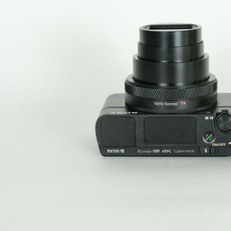 SONY Cyber-shot DSC-RX100M7