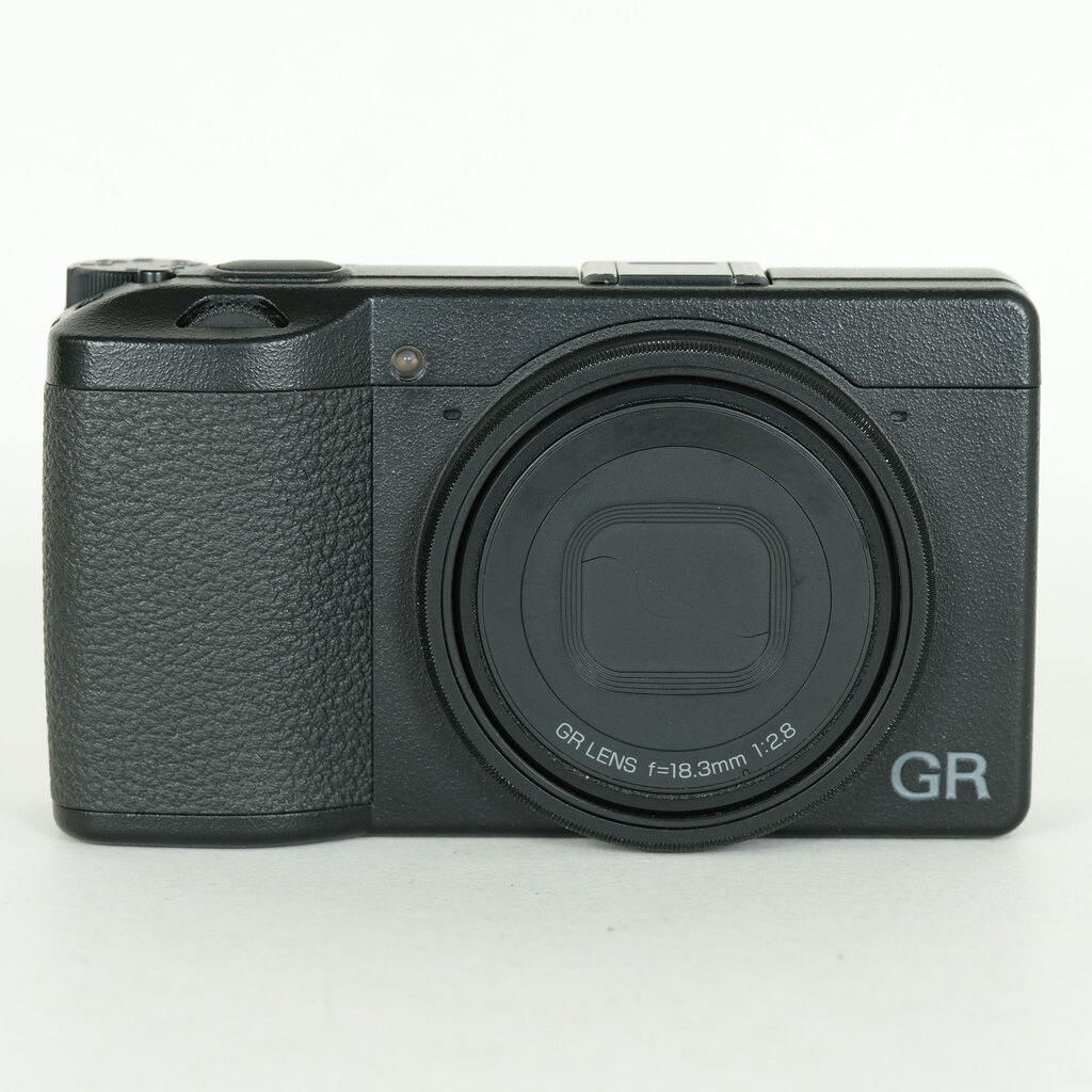 RICOH GR III