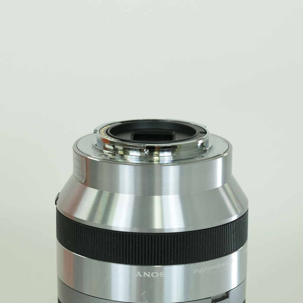 SONY E18-200mm F3.5-6.3 OSS SEL18200
