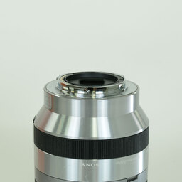SONY E18-200mm F3.5-6.3 OSS SEL18200