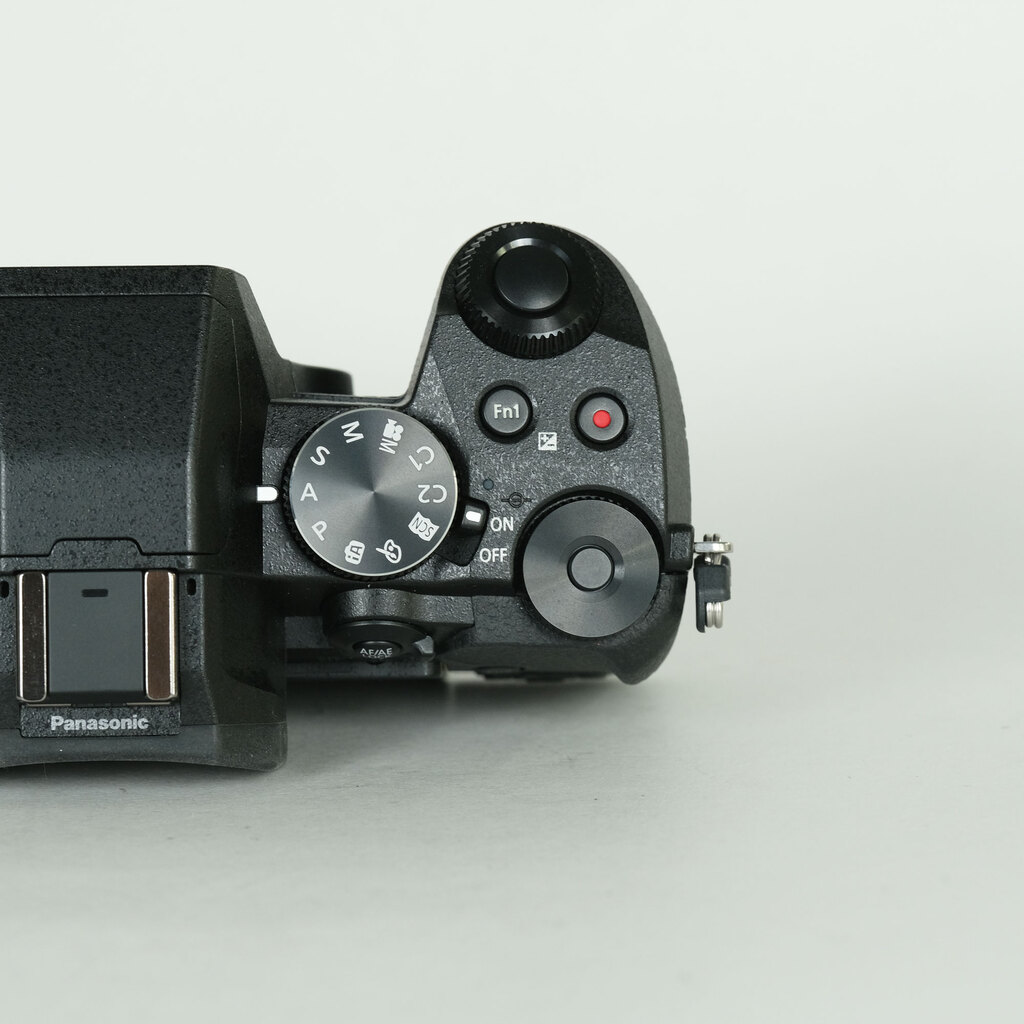 Panasonic LUMIX DMC-G8 Panasonic LUMIX DMC-G8