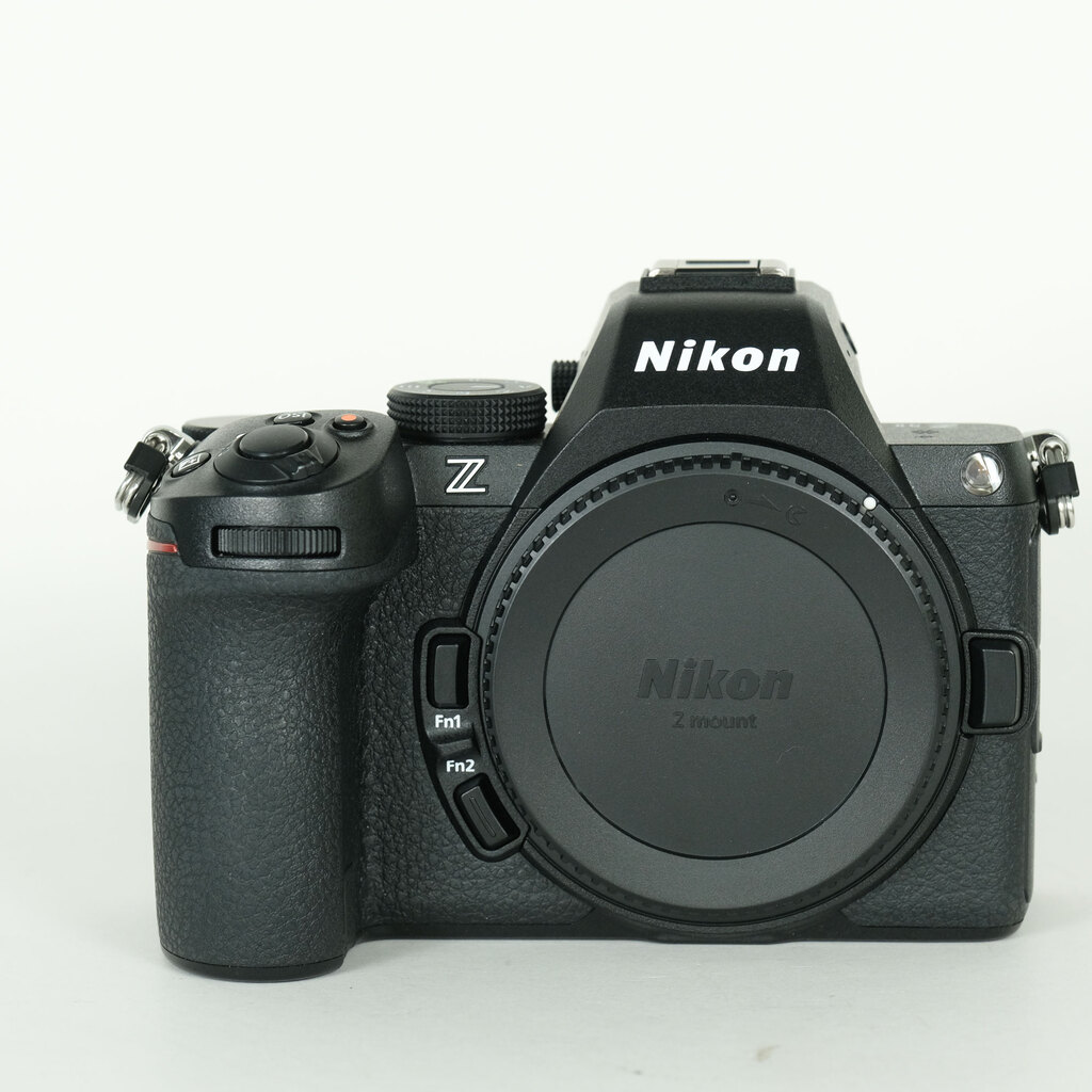Nikon Z5II [�{�f�B]