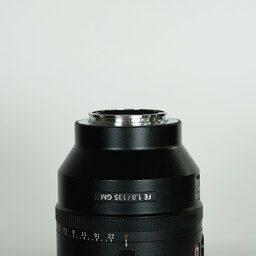 SONY FE 135mm F1.8 GM SEL135F18GM