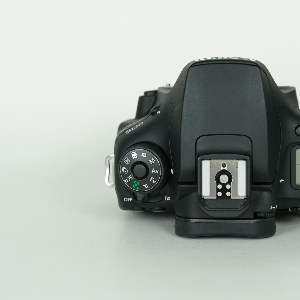Canon EOS 90D