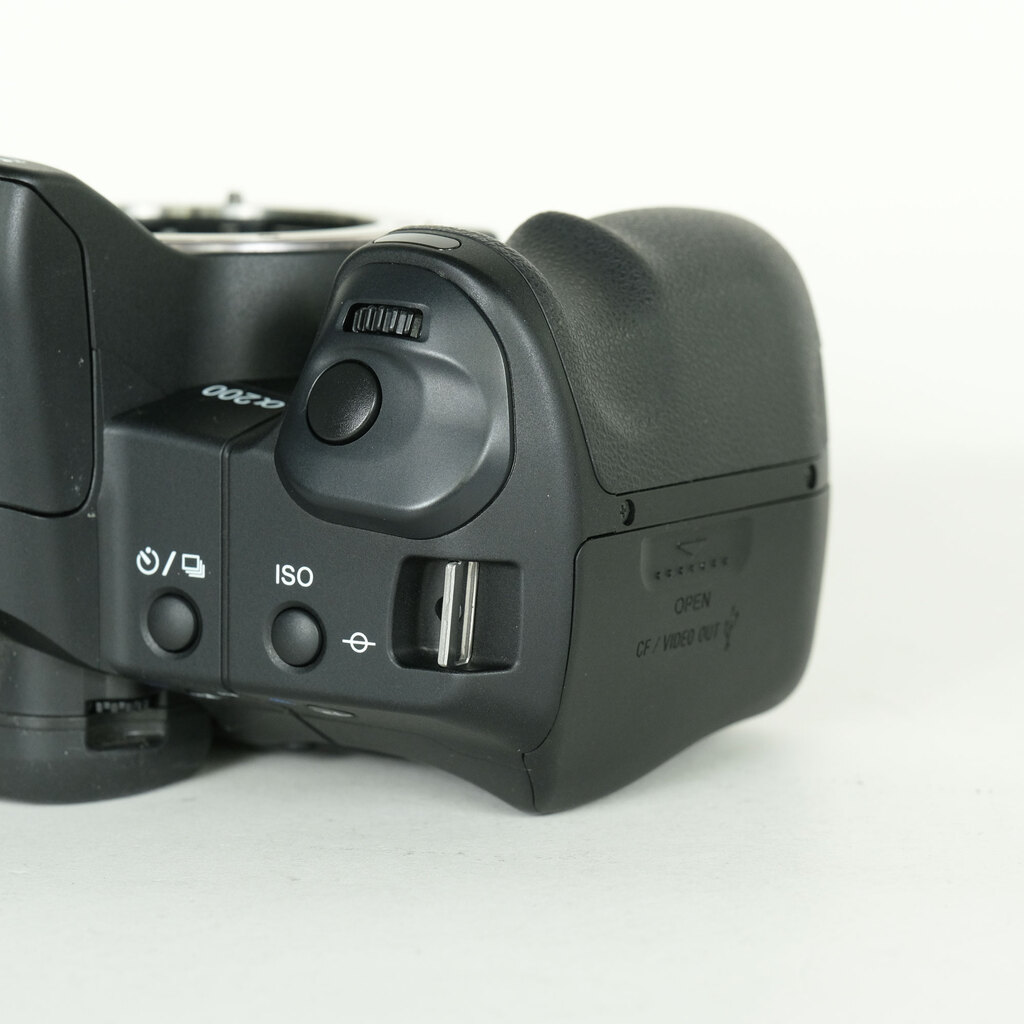 SONY α200 ボディ [DSLR-A200]の出品 | ONE SCENE（ワンシーン）