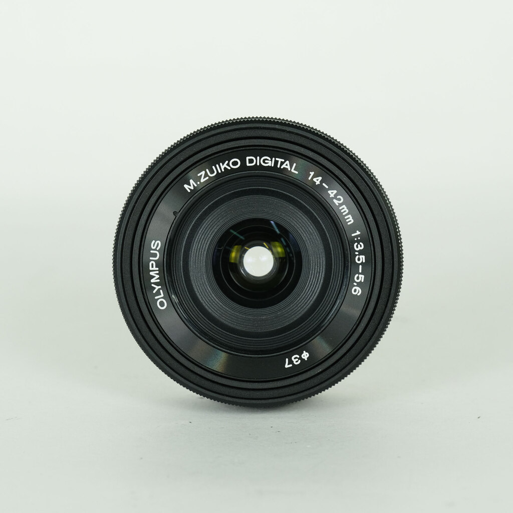 OLYMPUS M.ZUIKO DIGITAL ED 14-42mm F3.5-5.6 EZ ブラックの出品