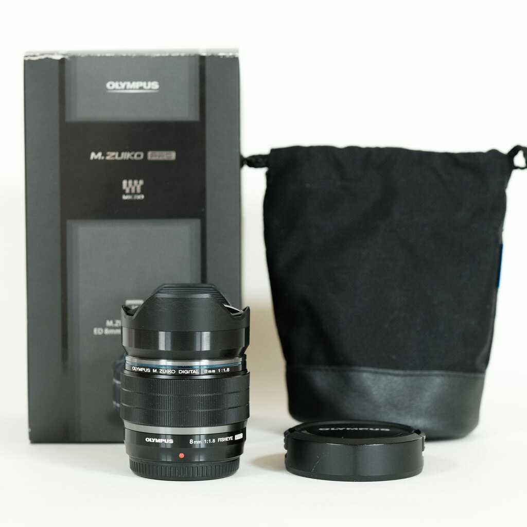 OLYMPUS M.ZUIKO DIGITAL ED 8mm F1.8 Fisheye PRO