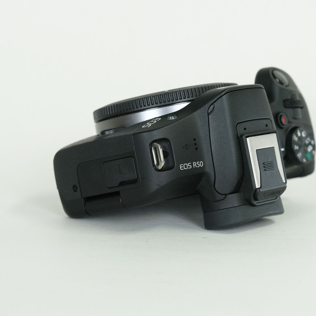 Canon EOS R50