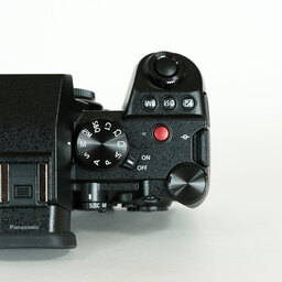 Panasonic LUMIX S5II DC-S5M2