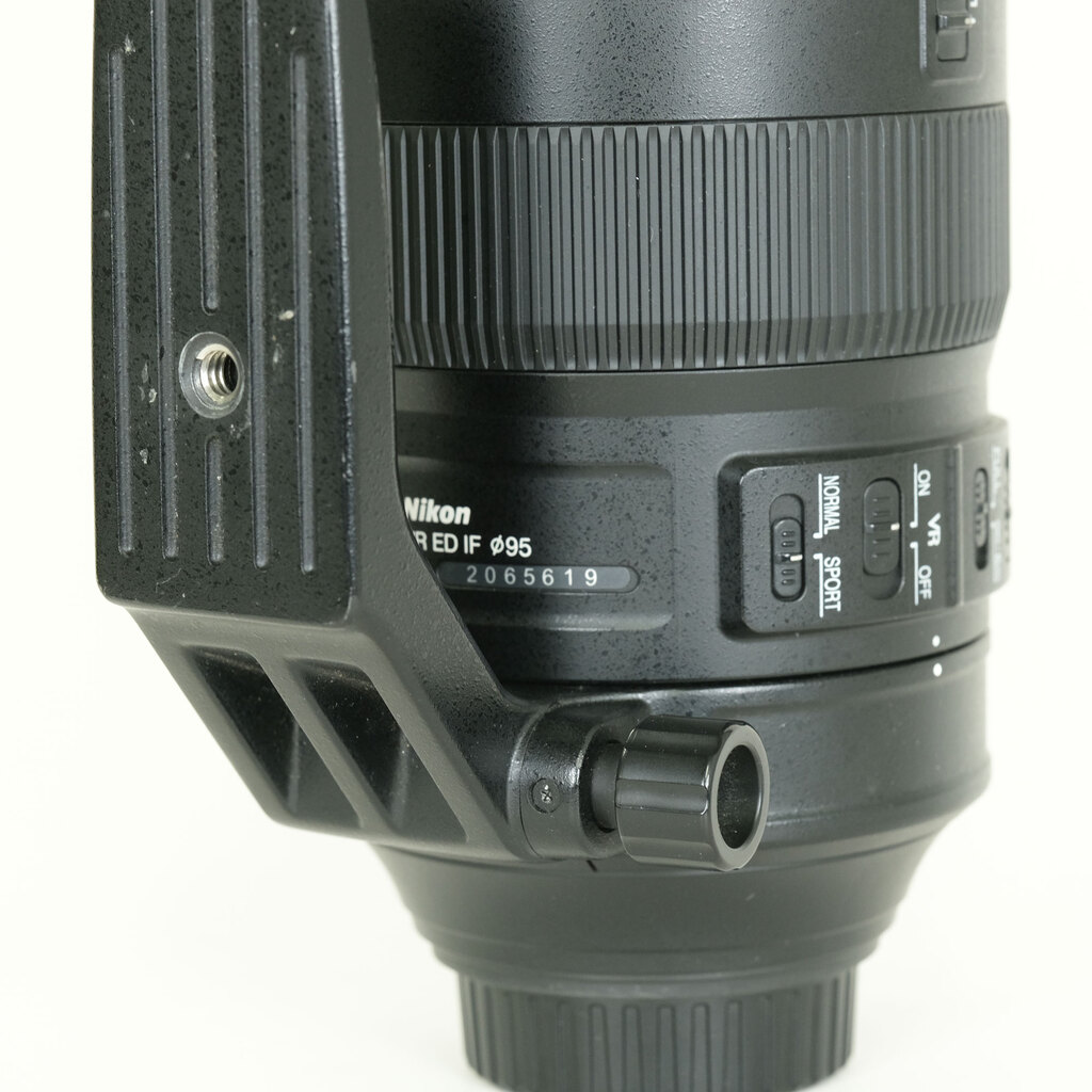 Nikon AF-S NIKKOR 200-500mm f/5.6E ED VR Nikon AF-S NIKKOR 200-500mm f/5.6E ED VR