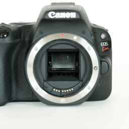 Canon EOS Kiss X9