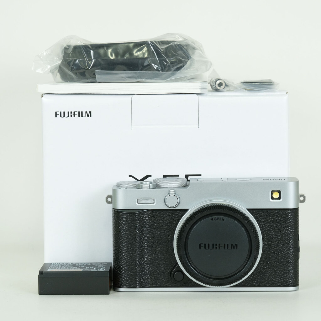 FUJIFILM X-E5