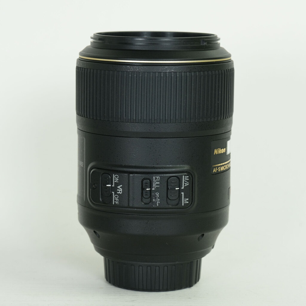 Nikon AF-S VR Micro-Nikkor 105mm f/2.8G IF-ED