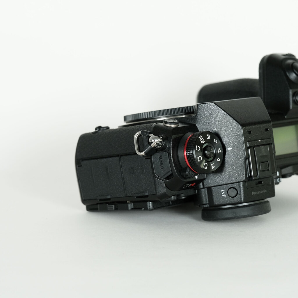 Panasonic LUMIX DC-S1R