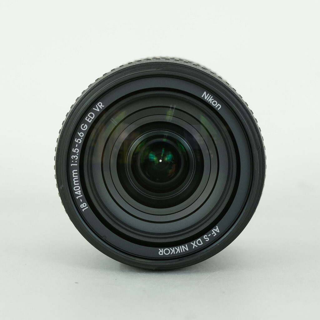 Nikon AF-S DX NIKKOR 18-140mm F3.5-5.6G ED VR Nikon AF-S DX NIKKOR 18-140mm F3.5-5.6G ED VR