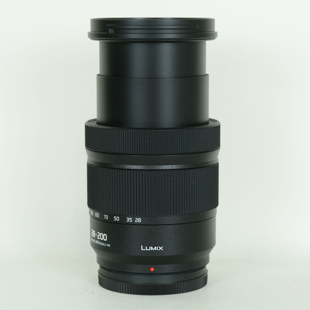 Panasonic LUMIX S 28-200mm F4-7.1 MACRO O.I.S.