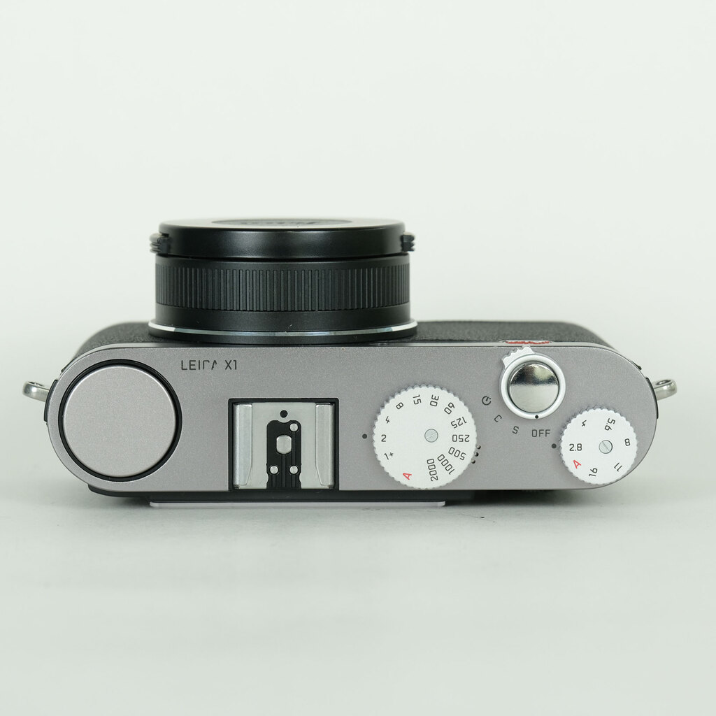 LEICA X1 スチールグレーの出品 | ONE SCENE（ワンシーン）