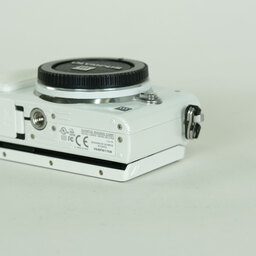 OLYMPUS PEN Lite E-PL6 ボディ ホワイト