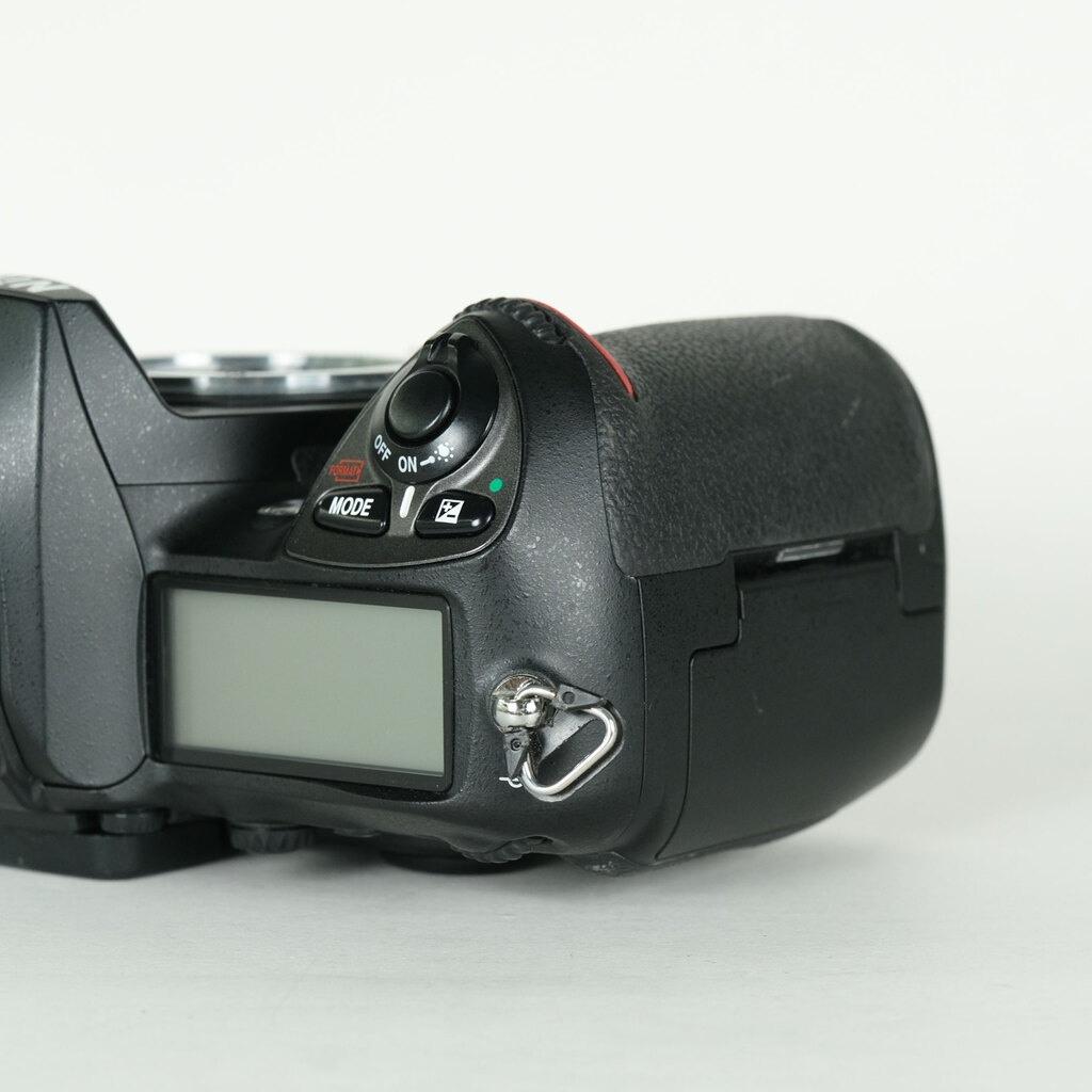 Nikon D200 ボディの出品 | ONE SCENE（ワンシーン）
