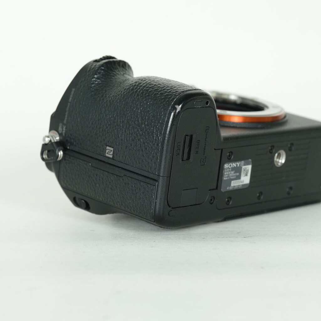 SONY α9（ILCE-9）の出品 | ONE SCENE（ワンシーン）