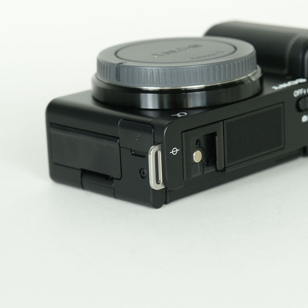 SONY VLOGCAM ZV-E10