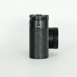 FUJIFILM X half X-HF1