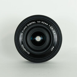 OLYMPUS M.ZUIKO DIGITAL ED 14-42mm F3.5-5.6 EZ ブラック