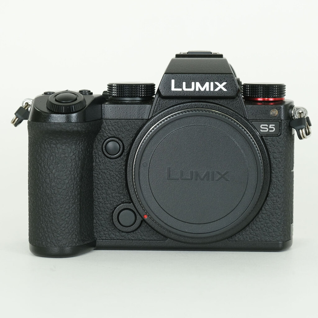 Panasonic LUMIX DC-S5