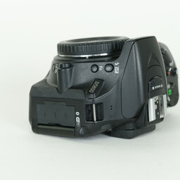 Nikon D5600