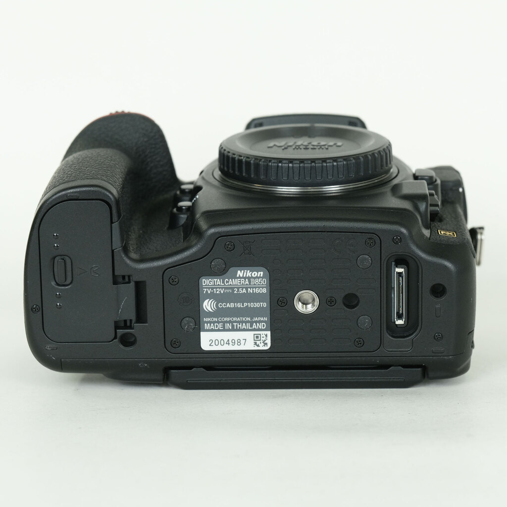 Nikon D850