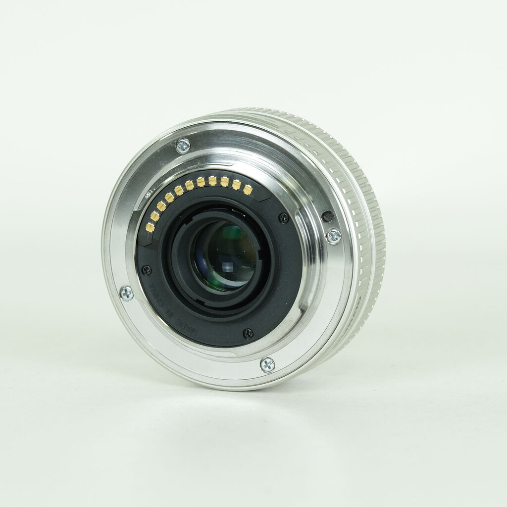 OLYMPUS M.ZUIKO DIGITAL 17mm F2.8 シルバー