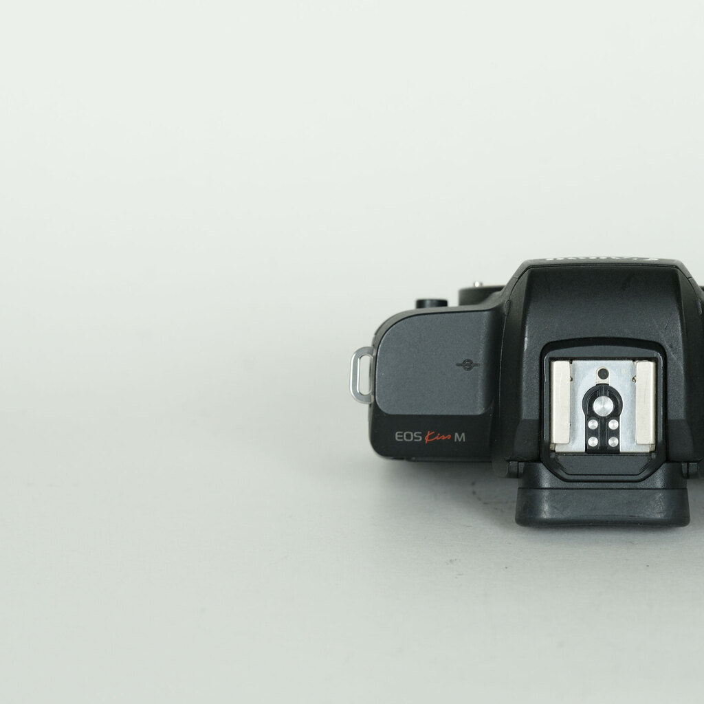 Canon EOS Kiss M