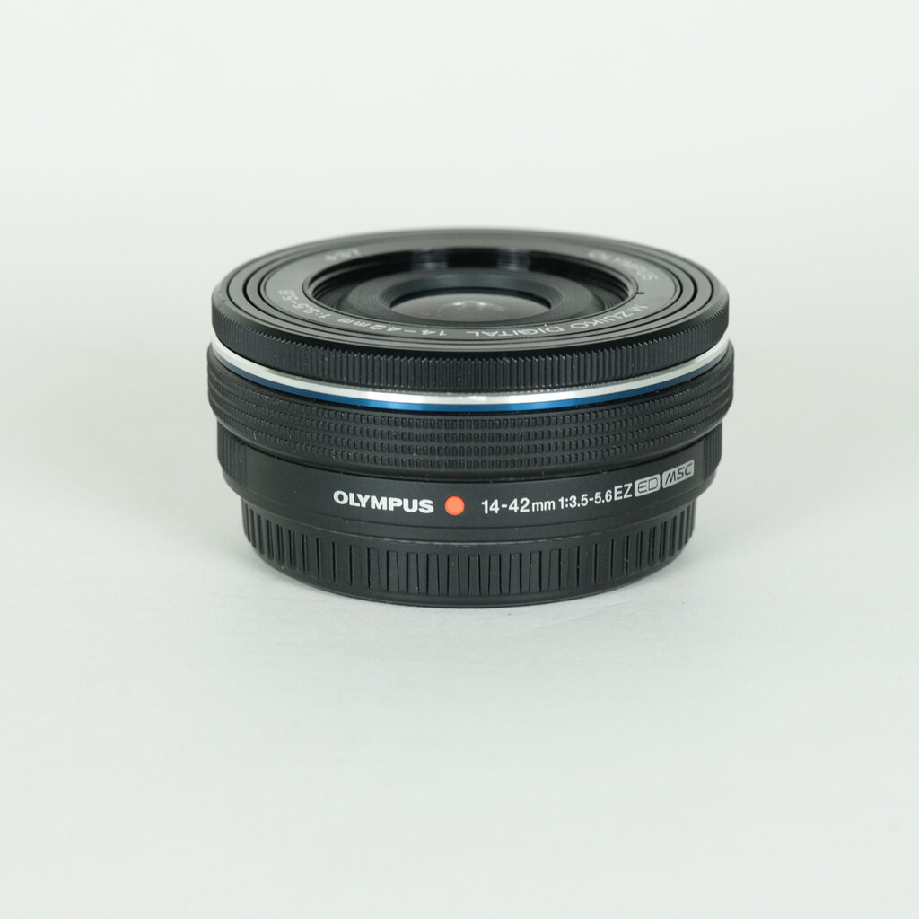 M.ZUIKO DIGITAL ED 14-42mm F3.5-5.6 EZ [ブラック] 中古価格比較
