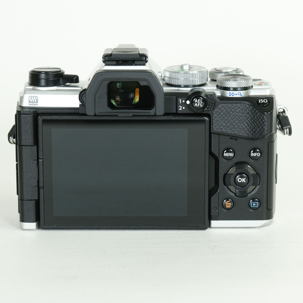 OM SYSTEM OM-5