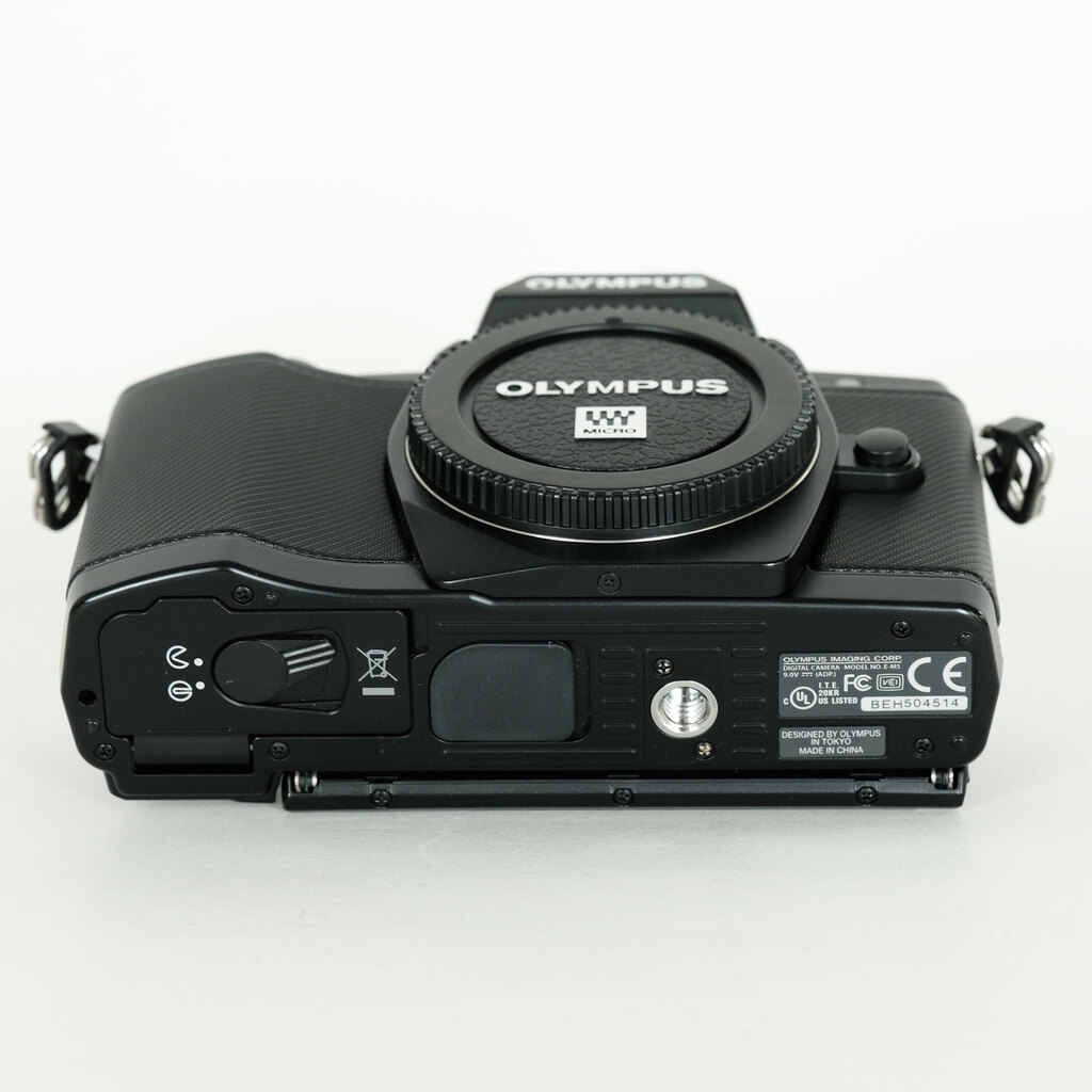 OLYMPUS OM-D E-M5 ボディ ブラック