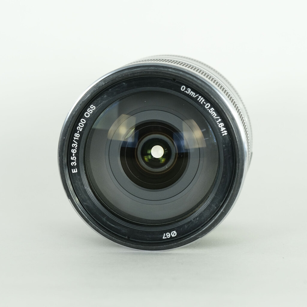 SONY E18-200mm F3.5-6.3 OSS SEL18200