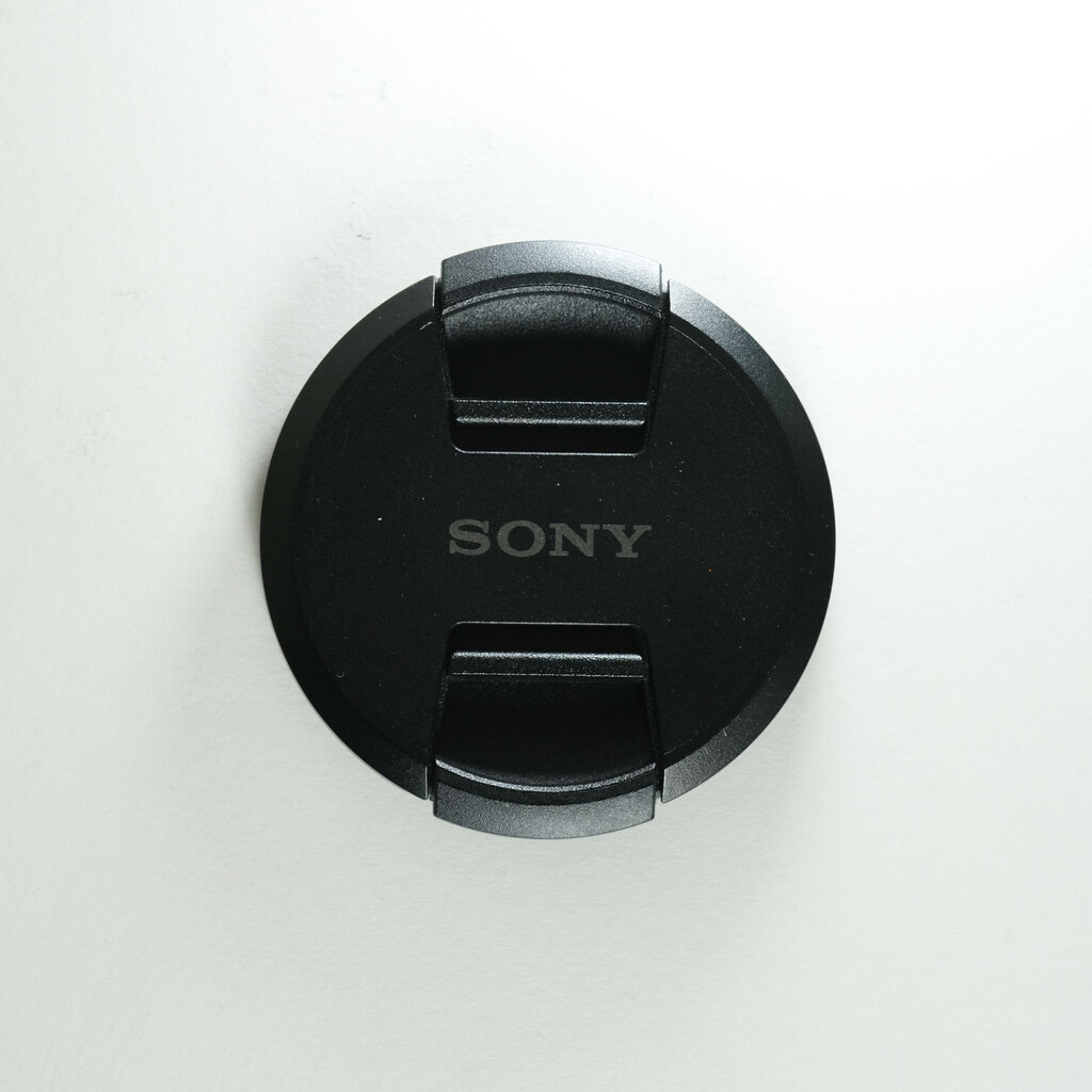 SONY E18-200mm F3.5-6.3 OSS SEL18200