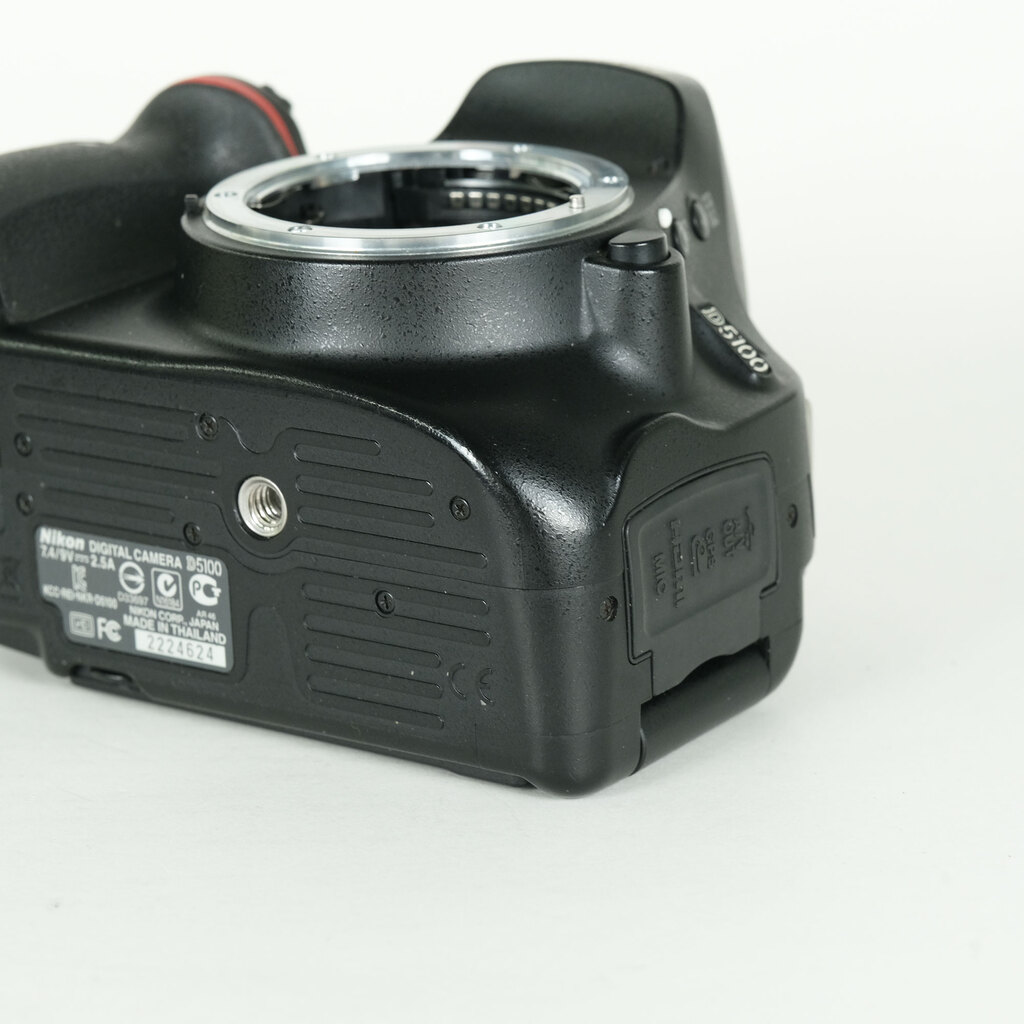 Nikon D5100 ボディの出品 | ONE SCENE（ワンシーン）