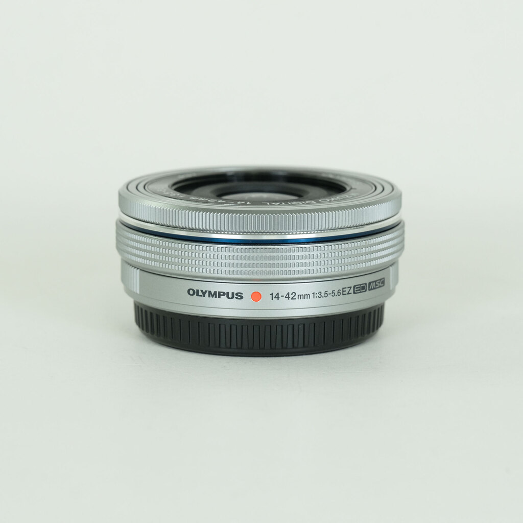 OLYMPUS M.ZUIKO DIGITAL ED 14-42mm F3.5-5.6 EZ シルバー
