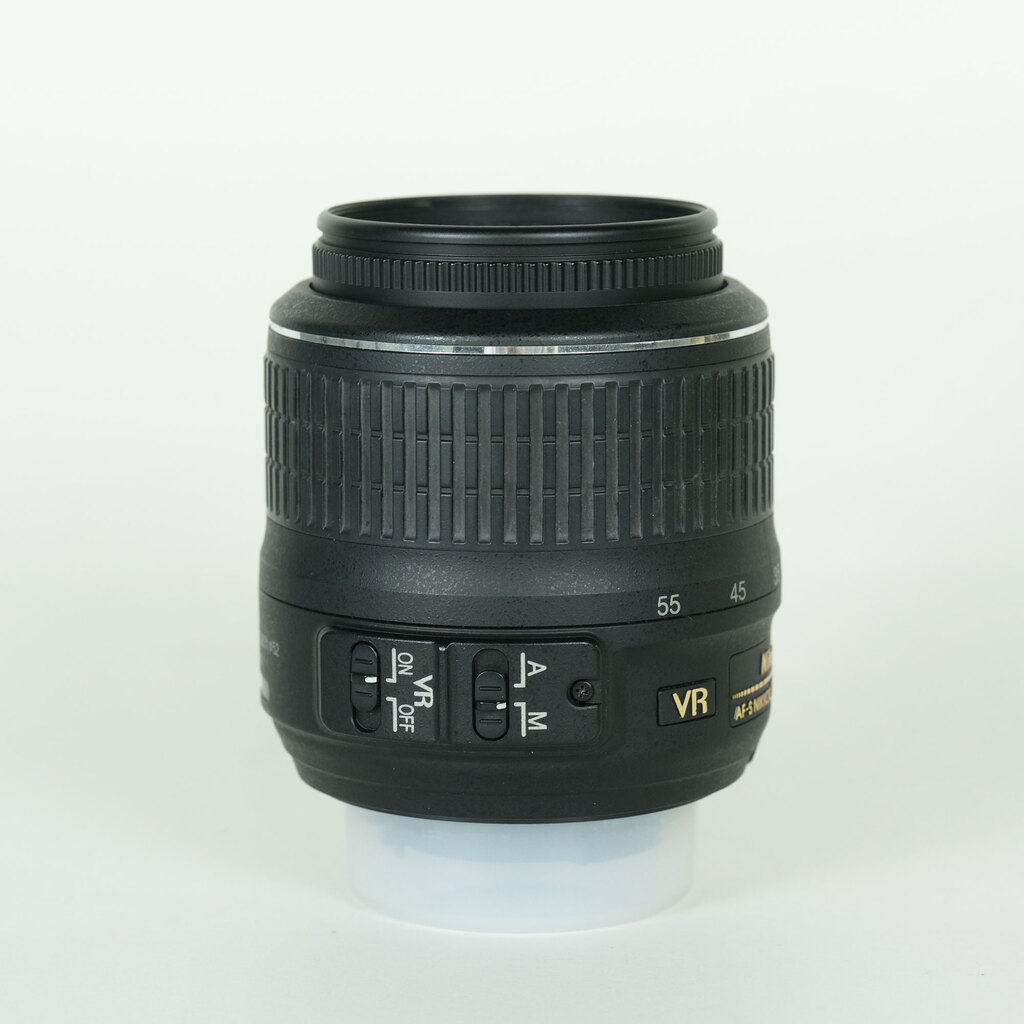 Nikon AF-S DX NIKKOR 18-55mm F3.5-5.6 G VR