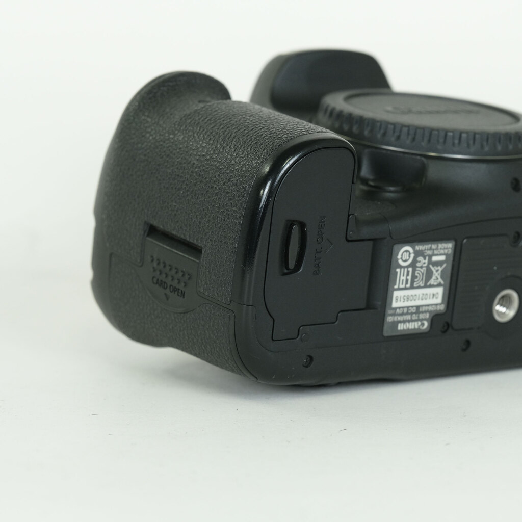 Canon EOS 7D Mark II Canon EOS 7D Mark II