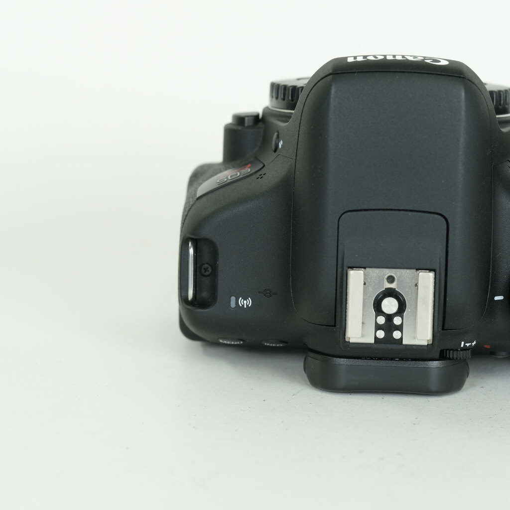 Canon EOS Kiss X8i