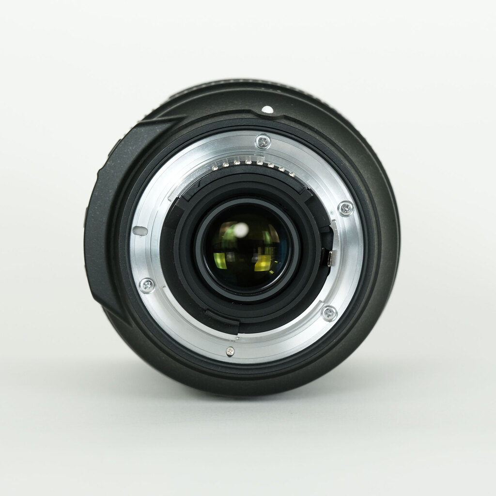 Nikon AF-S DX NIKKOR 18-300mm F3.5-5.6G ED VR