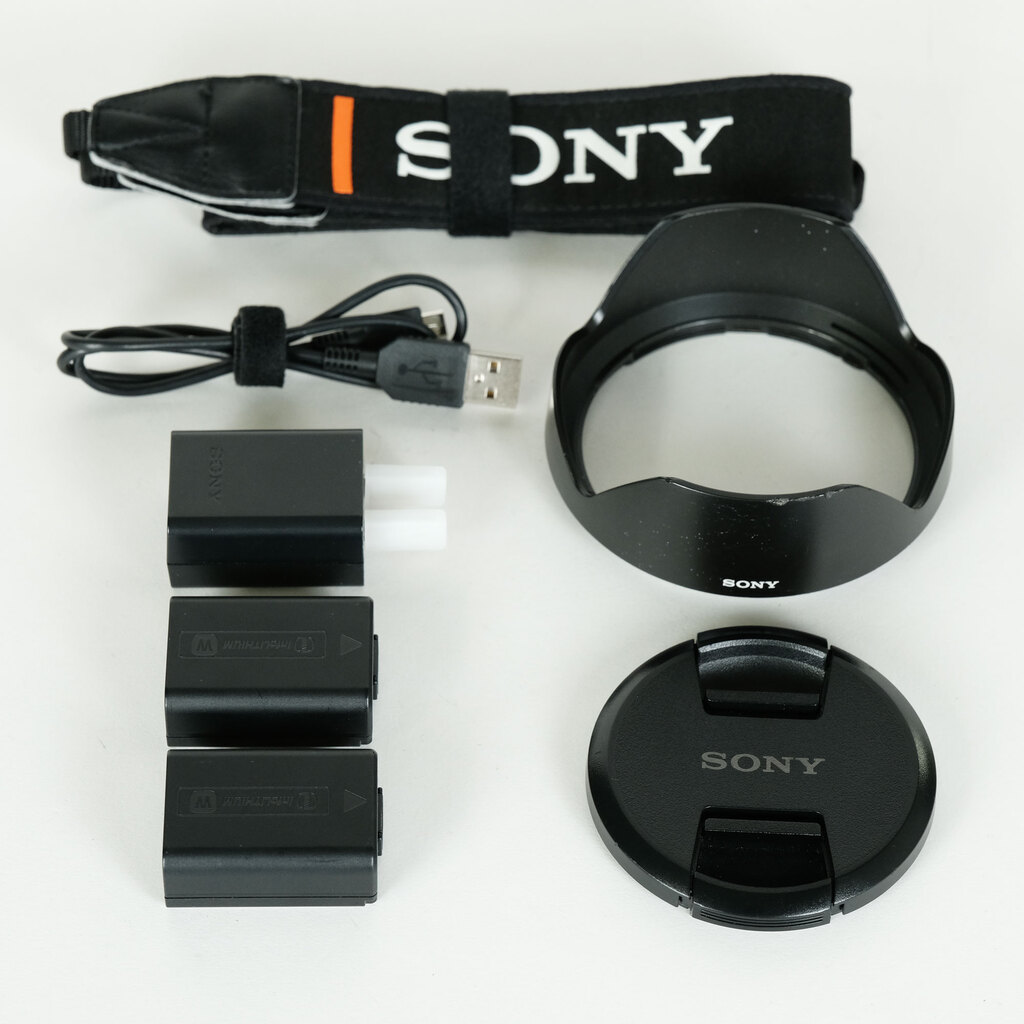 SONY Cyber-shot DSC-RX10M3 SONY Cyber-shot DSC-RX10M3